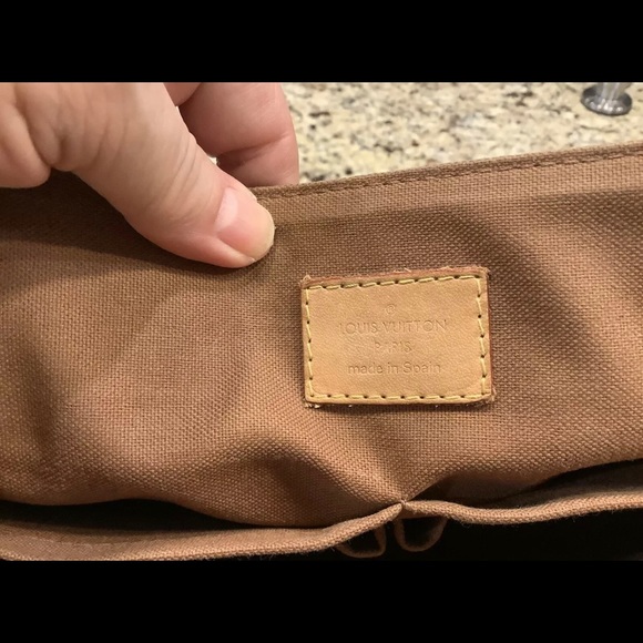 LOUIS VUITTON Beaubourg Messenger Bag Monogram Canvas - Picture 12 of 14